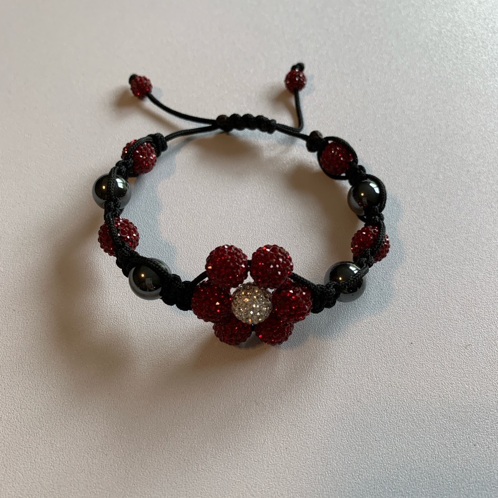 Red and Black Beaded Bracelet Adjustable - Picture 4 of 4